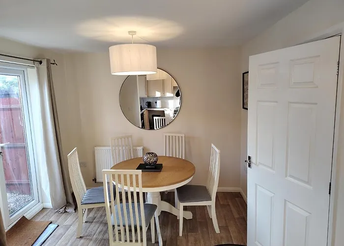 Ormonde Close 3 Bed Contractor Family Home Grantham
