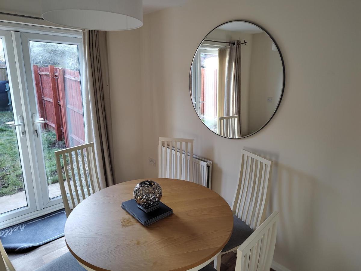 Ormonde Close 3 Bed Contractor Family Holiday home
