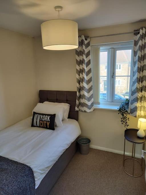 Ormonde Close 3 Bed Contractor Family